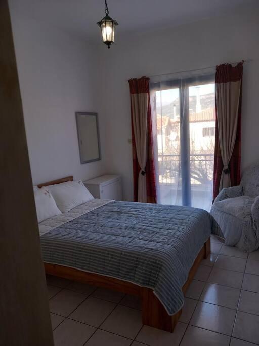 Stoupa Beachside Retro Apartment エクステリア 写真